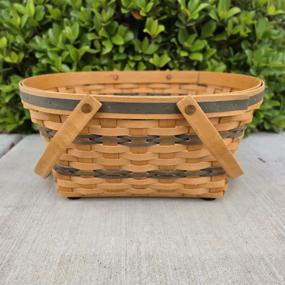 Discontinued Longaberger 1996 Traditions Collection Community Basket, 2-Handle